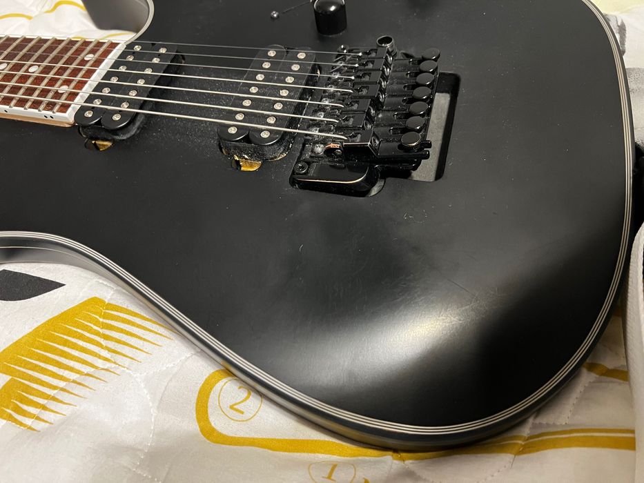 7 струнна китара Ibanez
