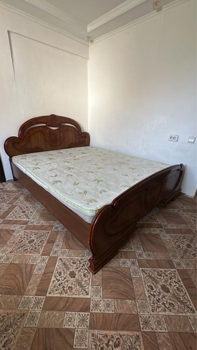 Продам спальный гарнитур б/у