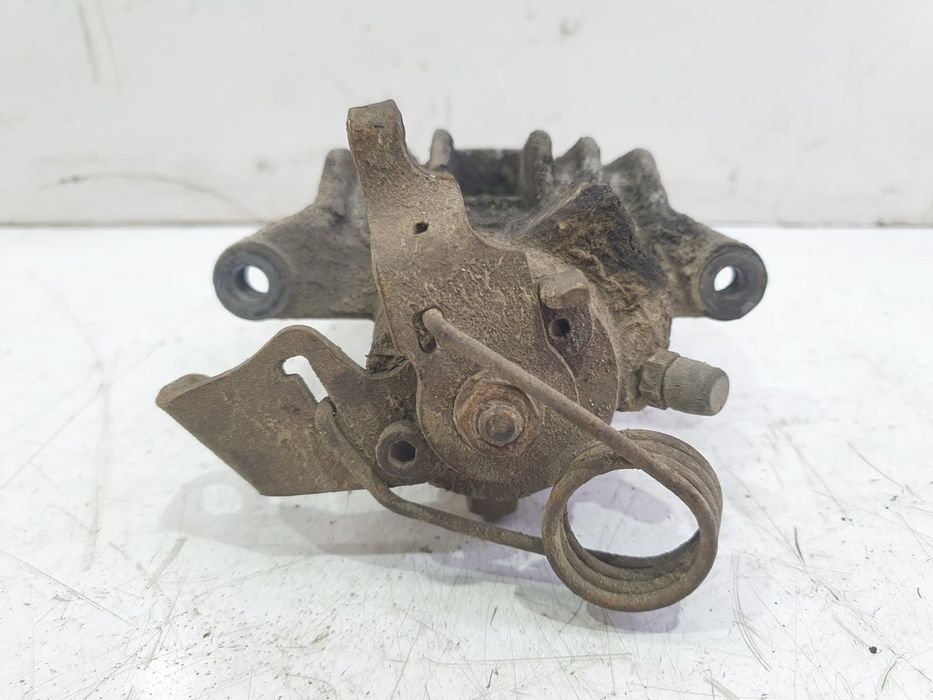 Etrier stanga spate Volkswagen Golf 4 (1997 - 2006) 1.9 TDI axr