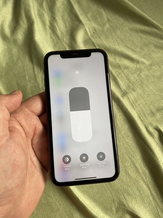 Айфон 11 64 гб продам