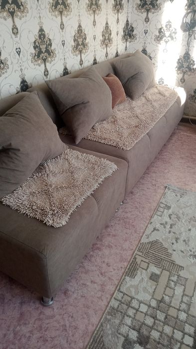 Пподам диван 4м с креслом