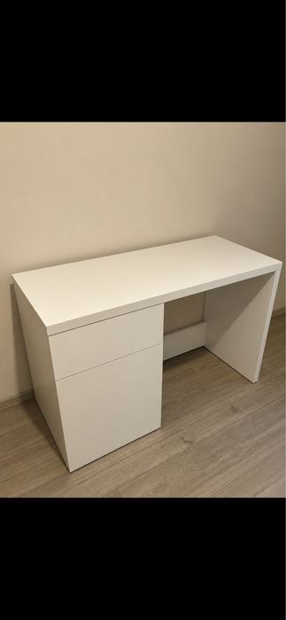 Vand dressing, canapea extensibila, birou