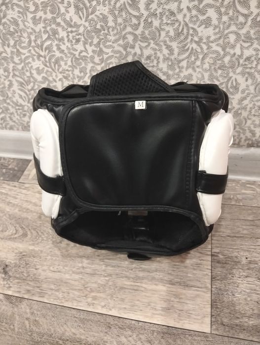 Продаю шлем для единоборств