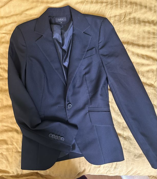Черно Сако Dika