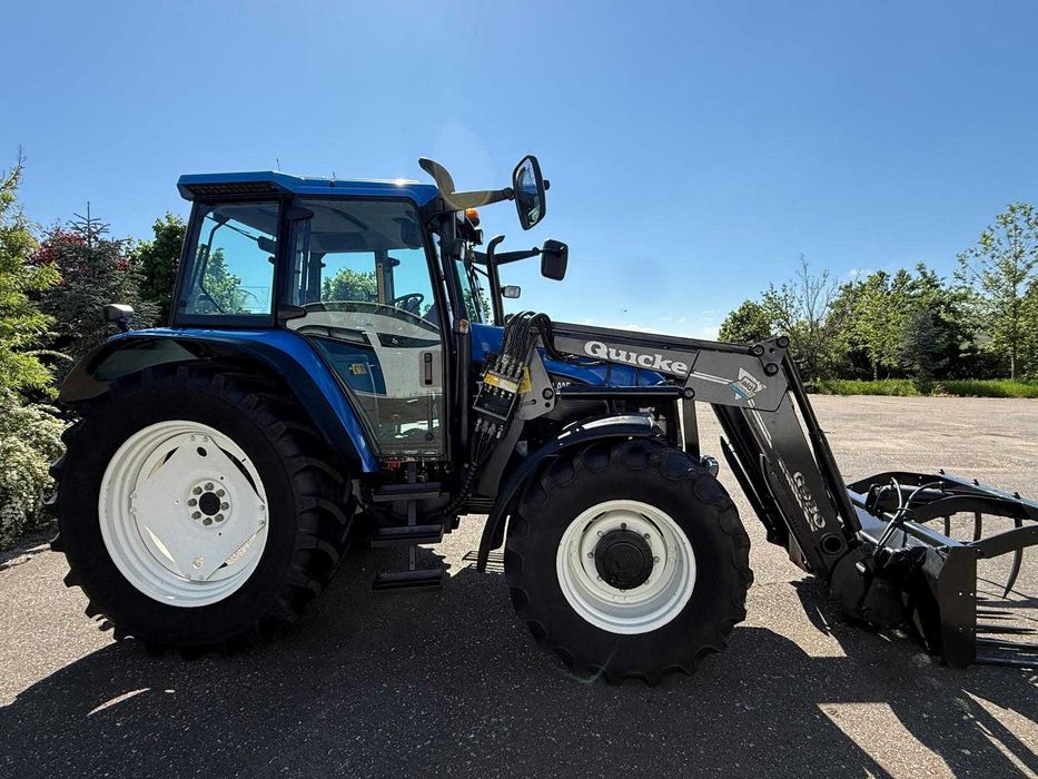 Tractor marca New Holland