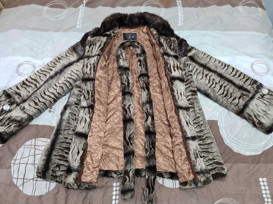 Haina de blana moderna si eleganta