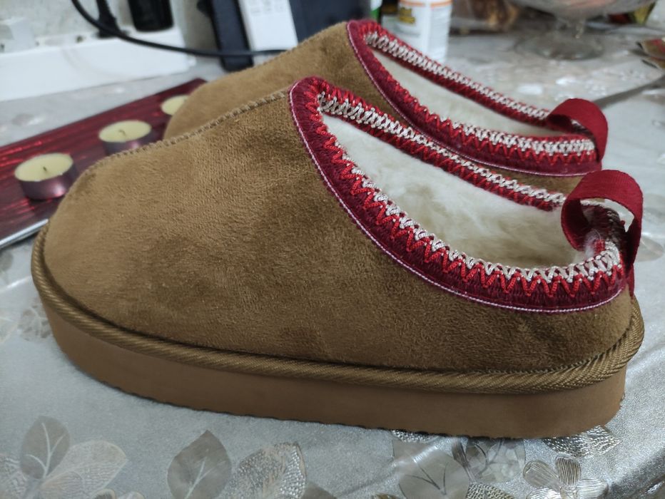 Чисто нови кафяви пантофки чехли