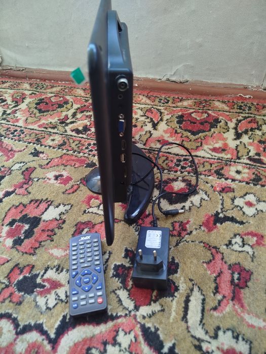 Srochna sotiladi XPX mini televizor
