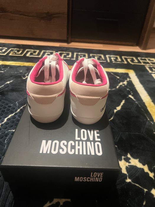 Love Moschino оригинални нови обувки