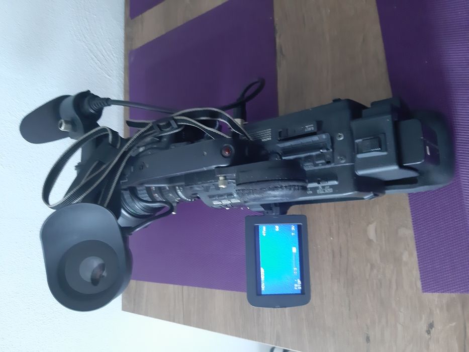 Camere video profesionale JVC DY-HD111 - 2 buc.