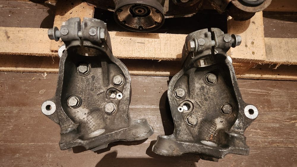 Fuzete fuzeta fata BMW E81 E82 E87 E88 E90 E91 E92 E93 E89 Z4

Pret pe