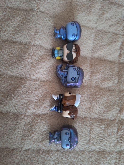 Фигурки очень странные дела