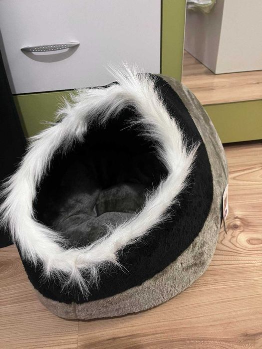 Продавам плюшено легло за котки или малко куче