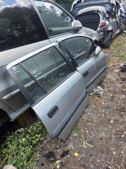 Врати за Opel Zafira A
