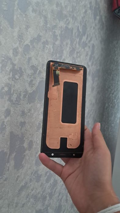 На запчасти Samsung A6+ / J8 (2018)