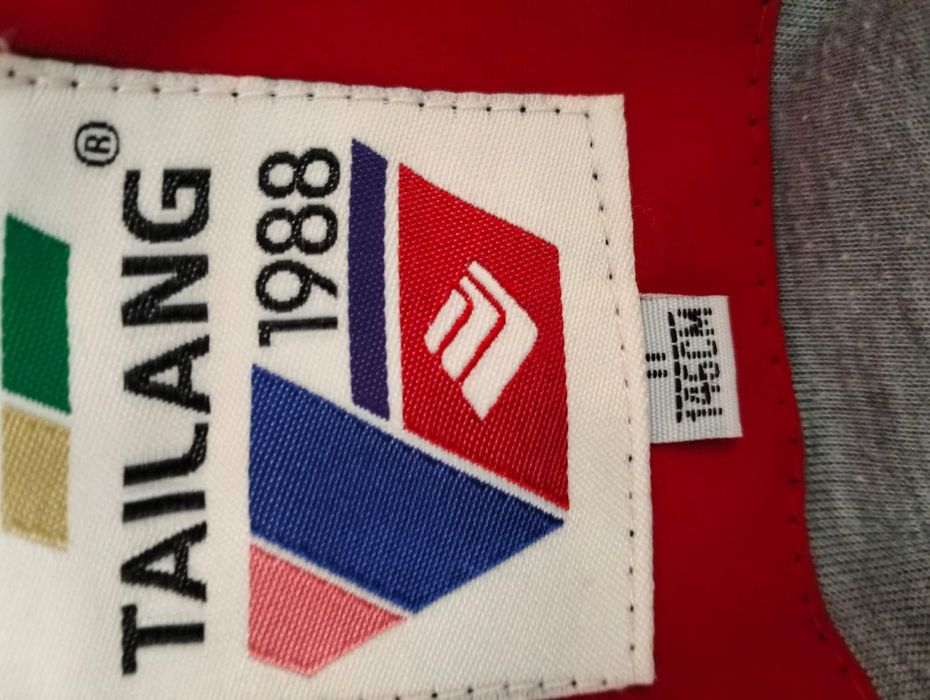 Куртка для девочки  в хорошем состоянии