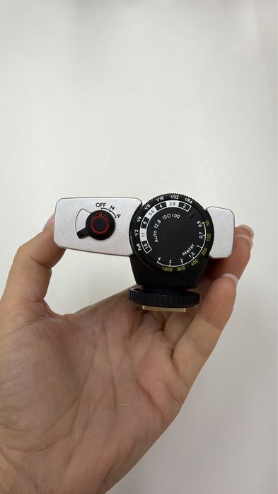 Aparat foto sony ZV-E 10 + flash Godox
