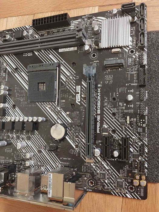 AMD Ryzen 7 3700X + Asus Prime B450M-K II