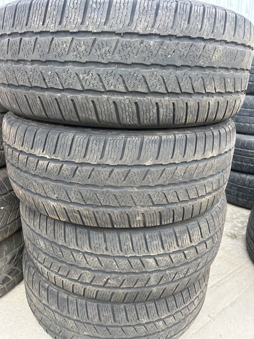 Set anvelope 225.55.17 c uri