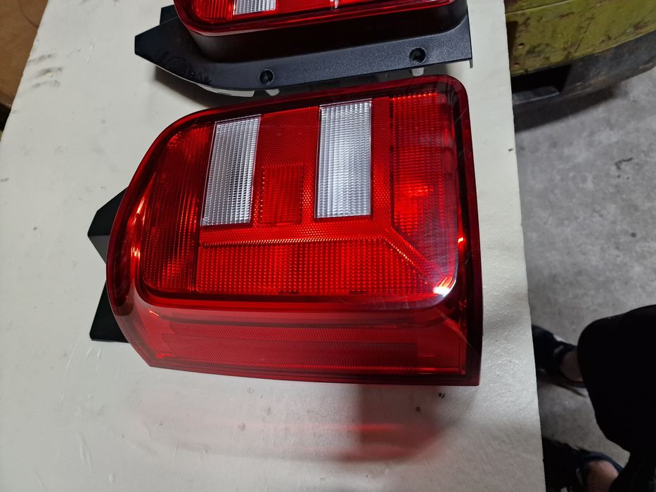 Lampa tripla stop spate cu usi vw t6 transporter caravelle multivan