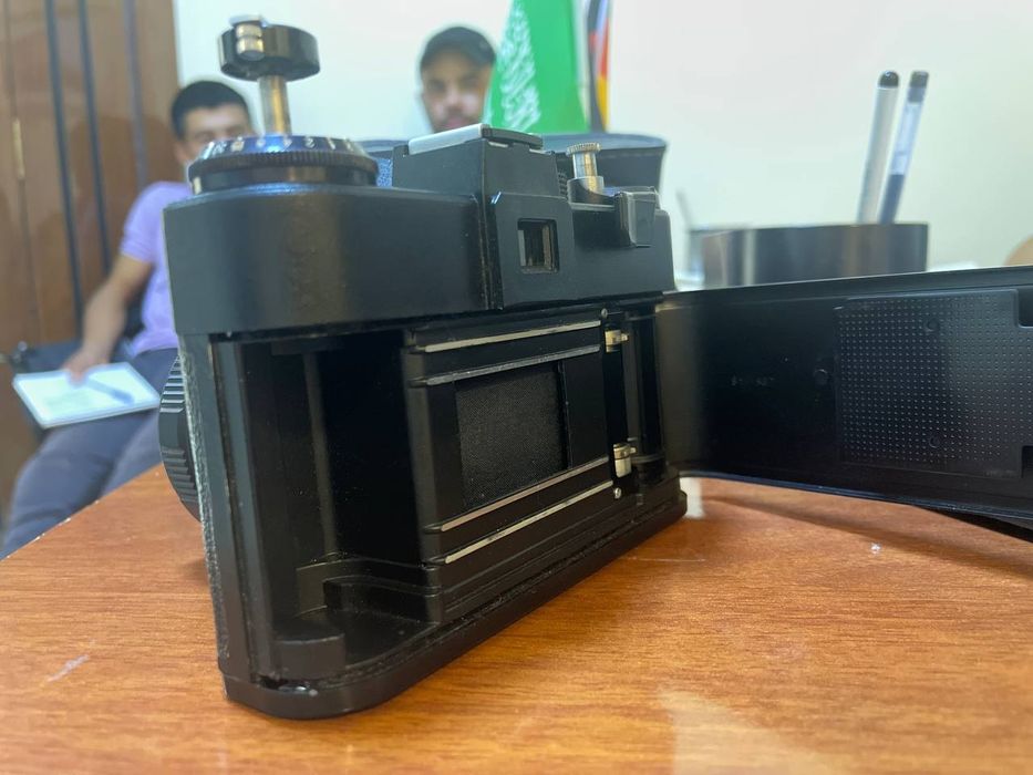 Zinit camera. plyonkali. yangi. Qiziqadignlarga sotiladi. holati zoʻr.