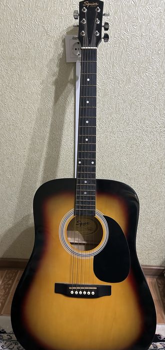 Акустическая гитара