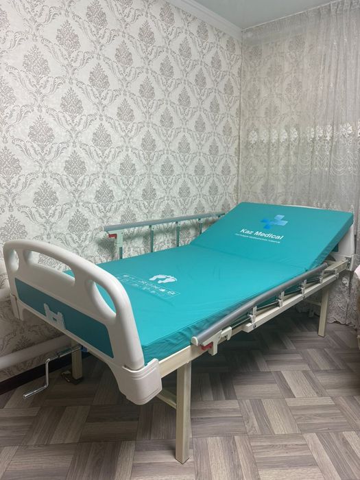Медицинская кровать