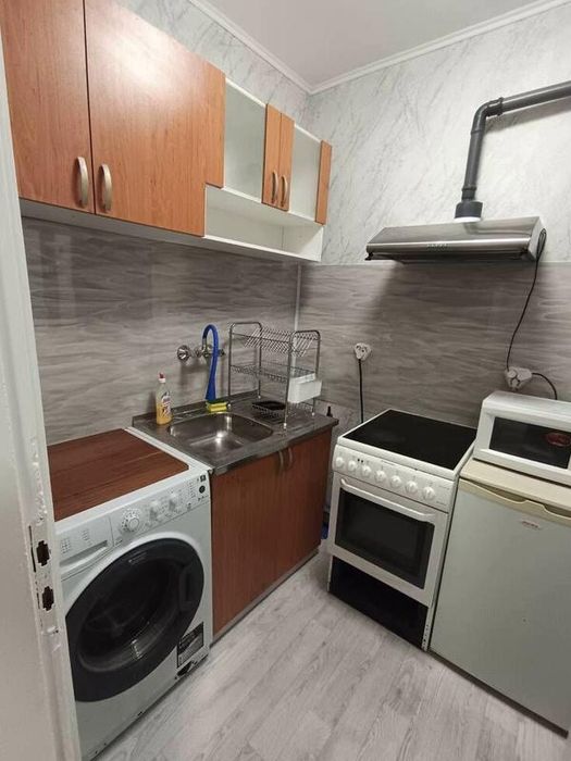 Дава се под наем Едностаен апартамент в София, Младост 2 - 30 кв.м за 511 € - Снимка #1