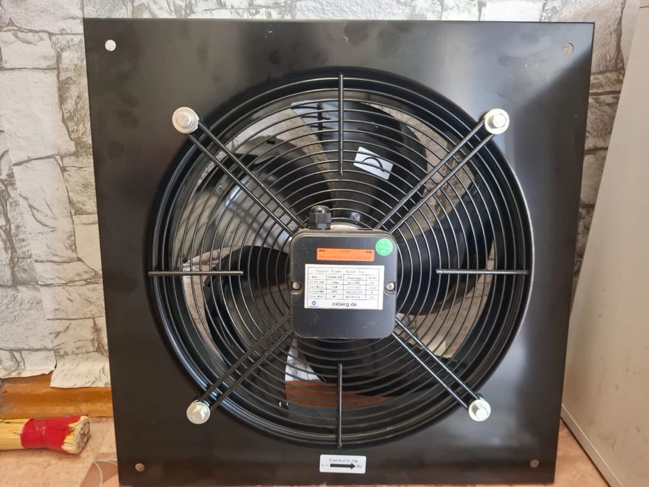 Втяжной вентялятор