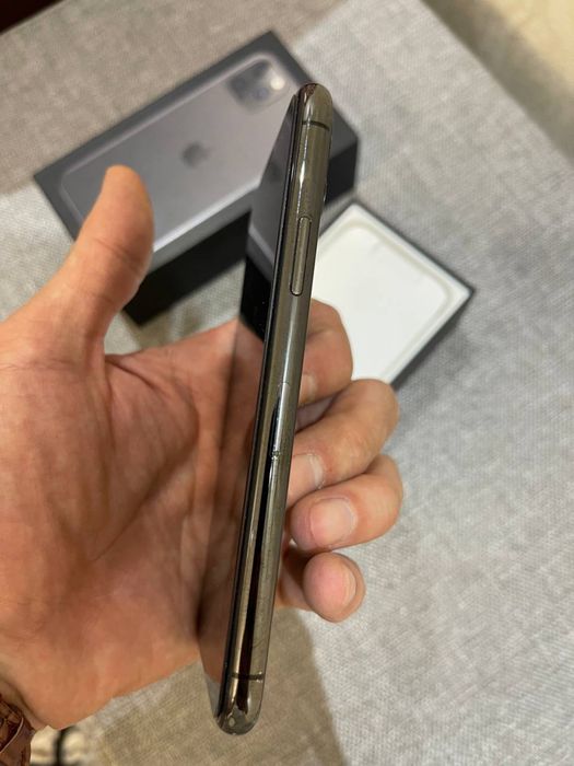 Iphone 11 Pro 256 green color ideal