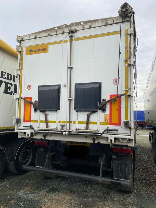 Vând semiremorci cerealele