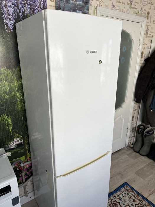 Продам Холодильник Bosch