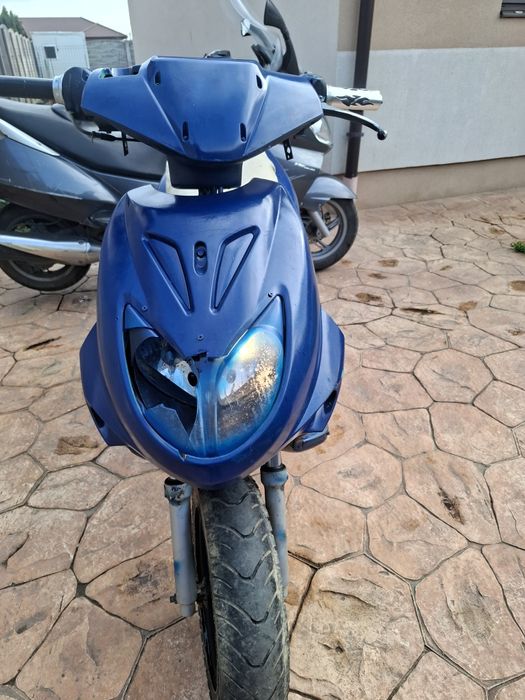 Vând scuter de 49 cm fără acte perfect funcțional sau schimb cu o bicicletă