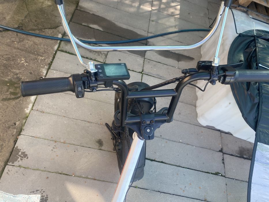 Продам электровелосипед с двумя акуммуляторами.