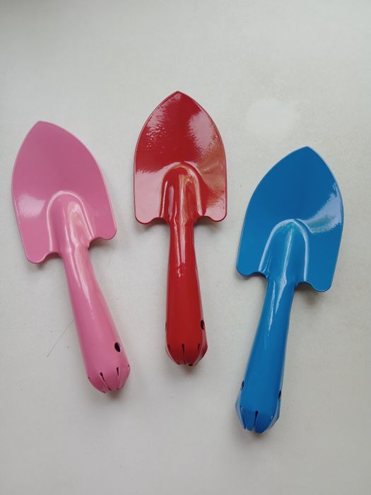 Садовые совочки .