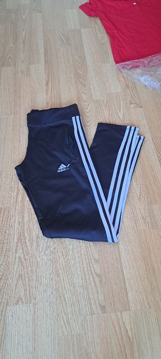 Pantoloni de trening