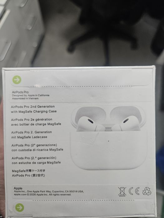 Продам наушники apple airpods 2
