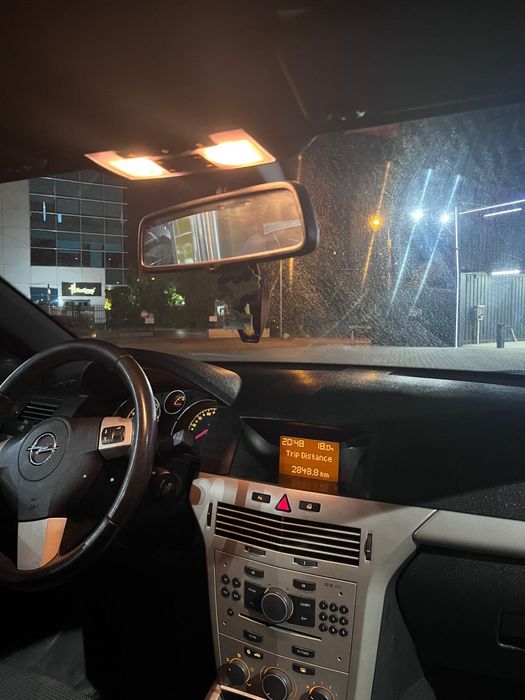 Opel astra H twintop 1.8 benzina-cabrio cu hardtop 140CP An 2007