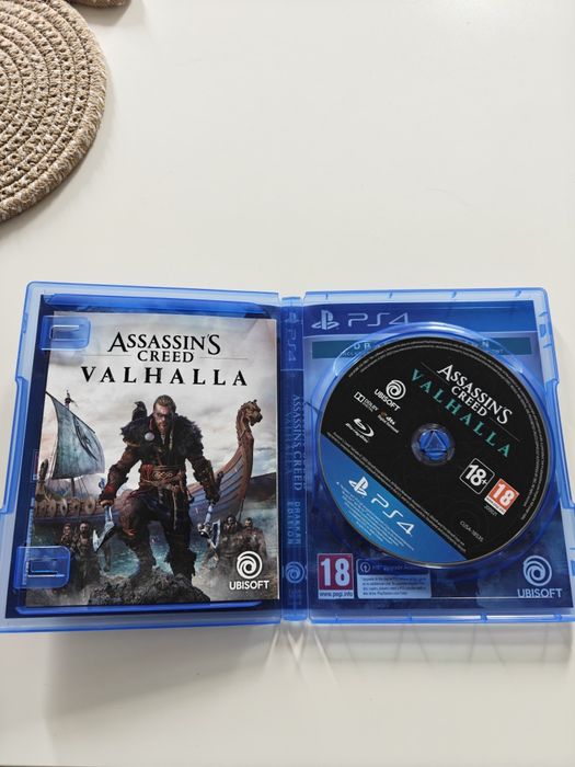 Продавам игра Assassin's Creed Valhalla за PS4