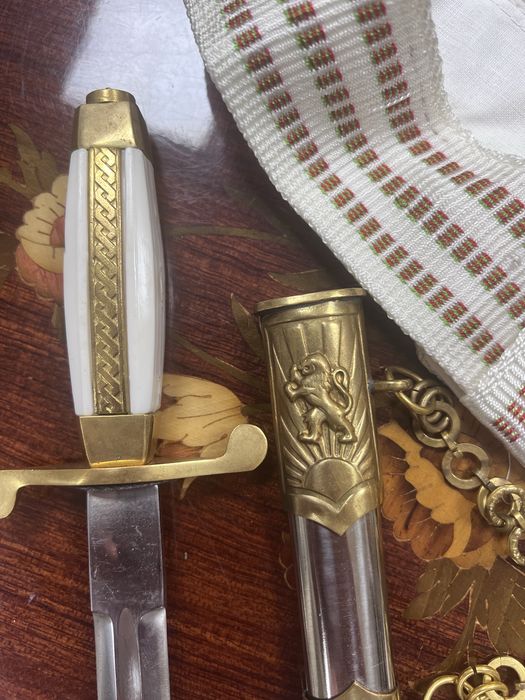 Български параден общовойскови кортик от БНА