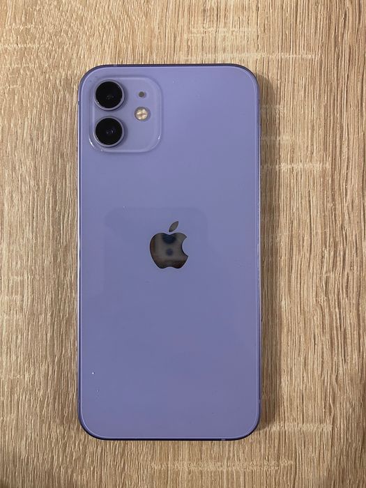 Vând iPhone 12 în perfectă stare