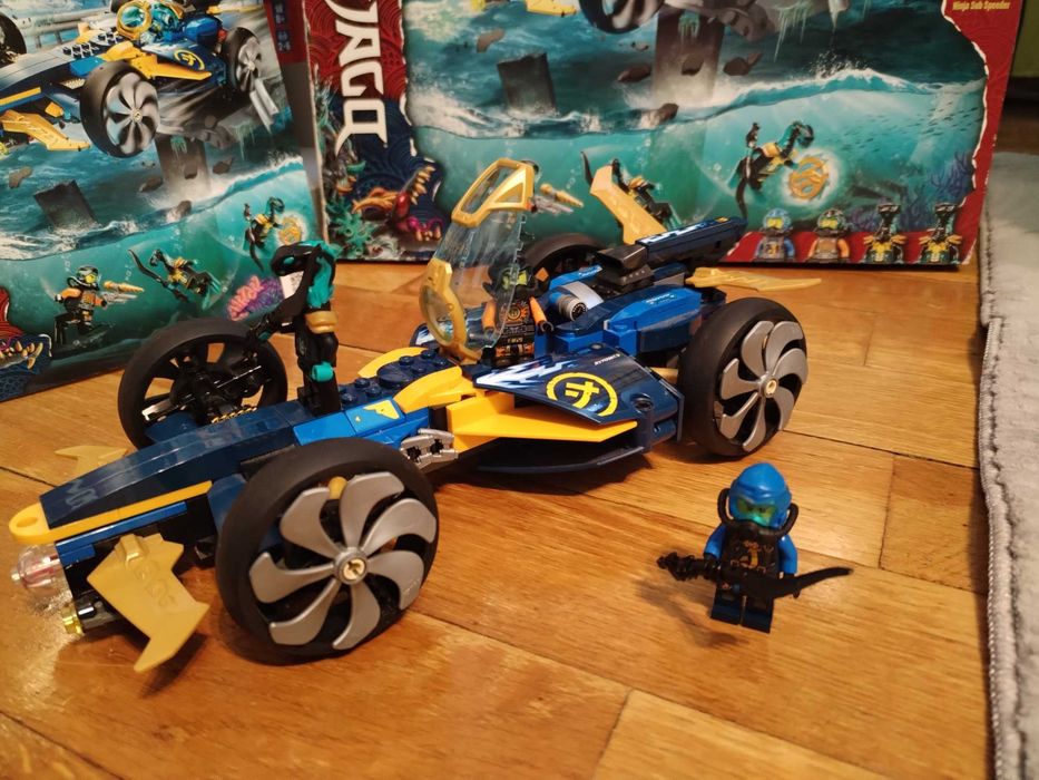 LEGO Ninjago Ninja Subspeeder 71752, peste 350 piese