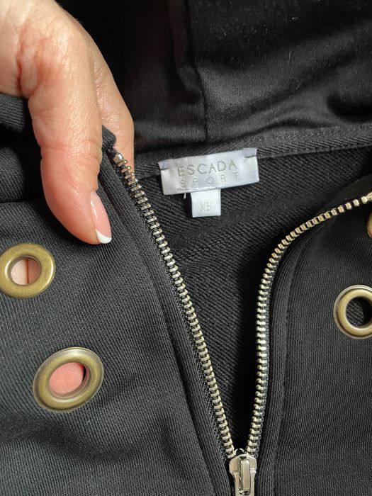 Нов дамски екип ESCADA SPORT