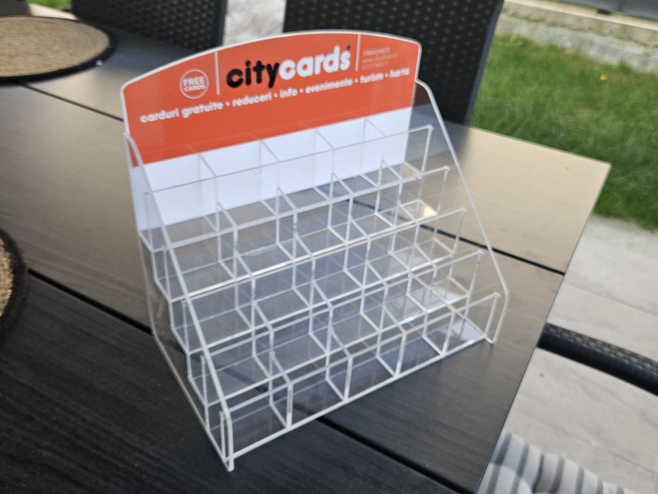 Standuri carduri sau carti de vizita