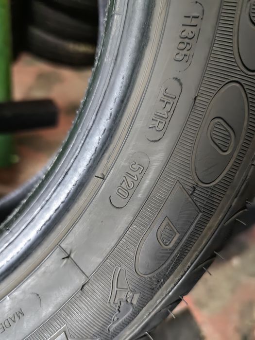 235/50R17 Goodyear 7,2-7mm 2021-20 stare foarte buna