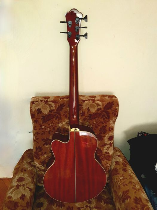 Електроакустичен бас Ibanez aeb 105e nt