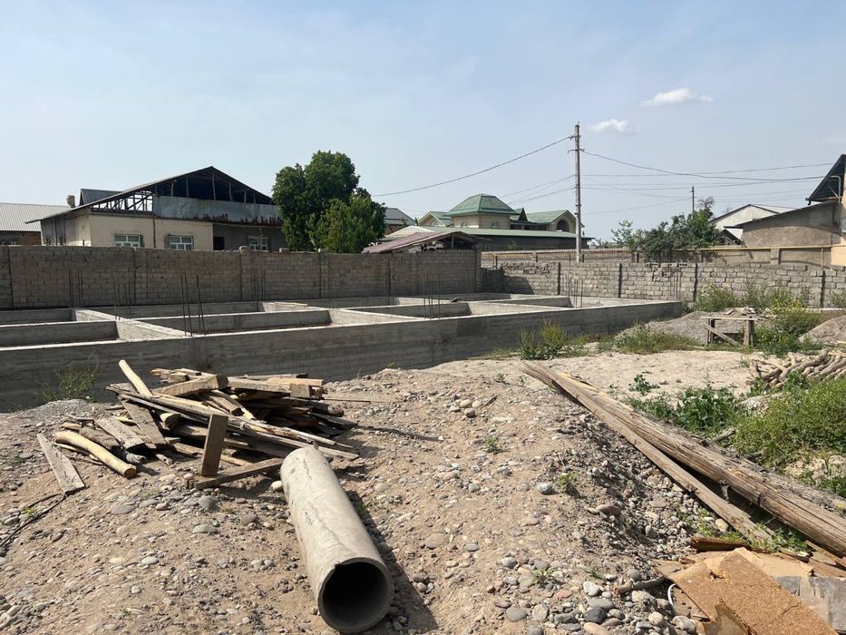 7 sotix yer sotiladi