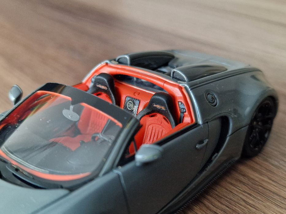 Macheta 1/43 Bugatti Veyron 16.4 Grand Sport Vitesse colectie rar
