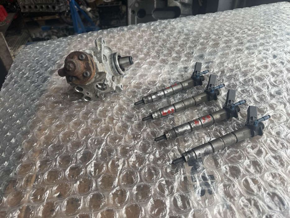 Дюзи за Mercedes E220 W213 двигател 654