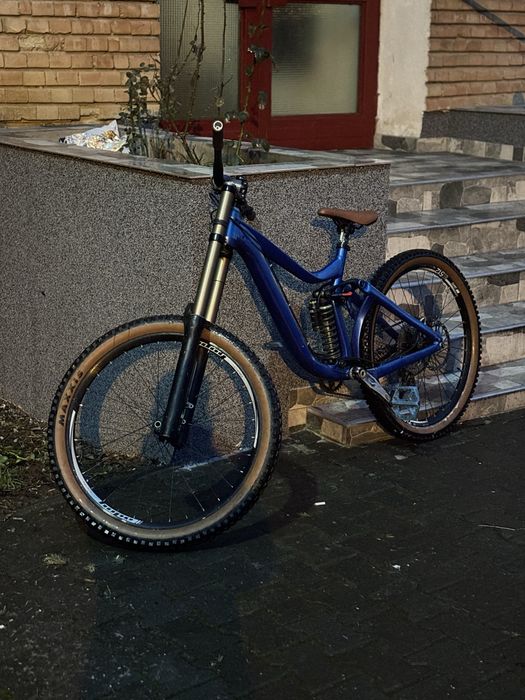 Vand/schimb Giant Glory 2019 downhill